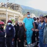 Presidente da Venezuela, Delcy Rodríguez, fisita uma das áreas afetadas pelo terremoto de quarta-feira