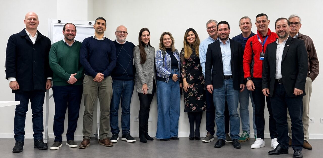 Representantes do setor produtivo após reunião no Sebrae