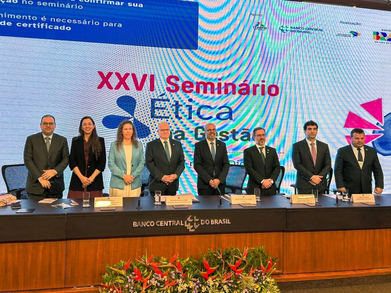 Abertura do evento contou com a presença de ministros e autoridades federais.