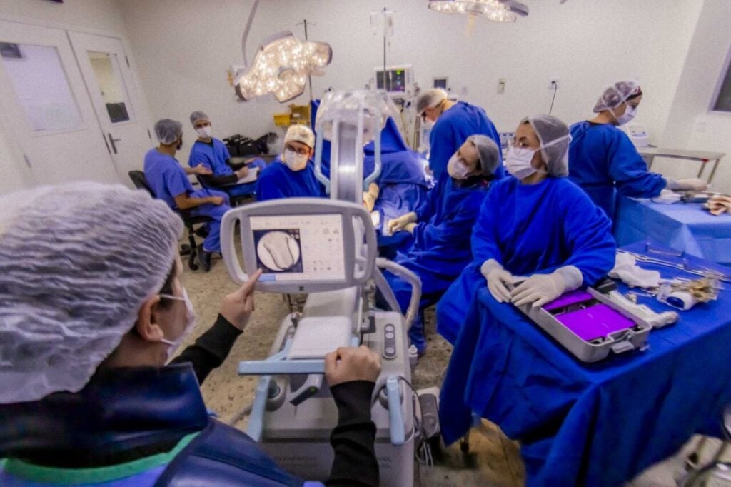 cirurgia ortopedia equips pacs HU- Aline Jasper- BAIXA_55