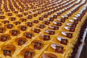 O maior bolo de pudim do mundo