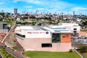 Fachada do Shopping Plaza em ponta Grossa