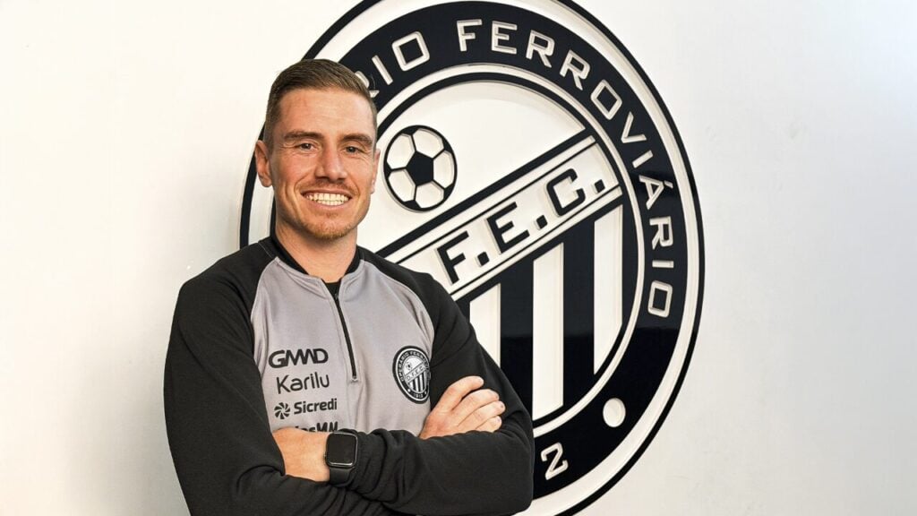 Felipe Franceschini assume goleiros do Operário