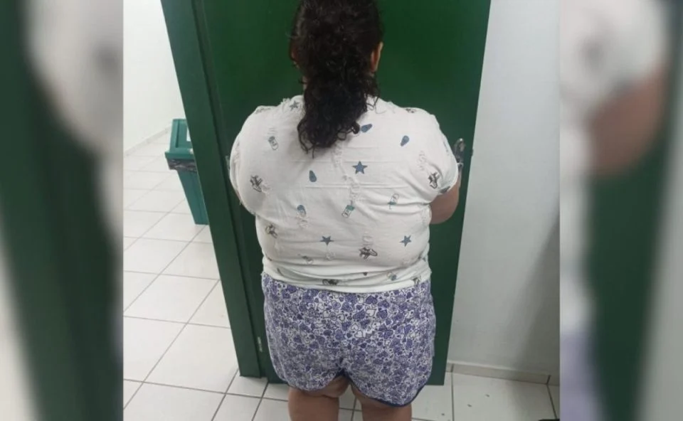 Mulher que se passava por adolescente