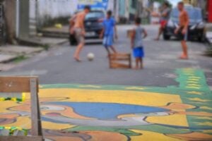 Rua pintada para a Copa do Mundo