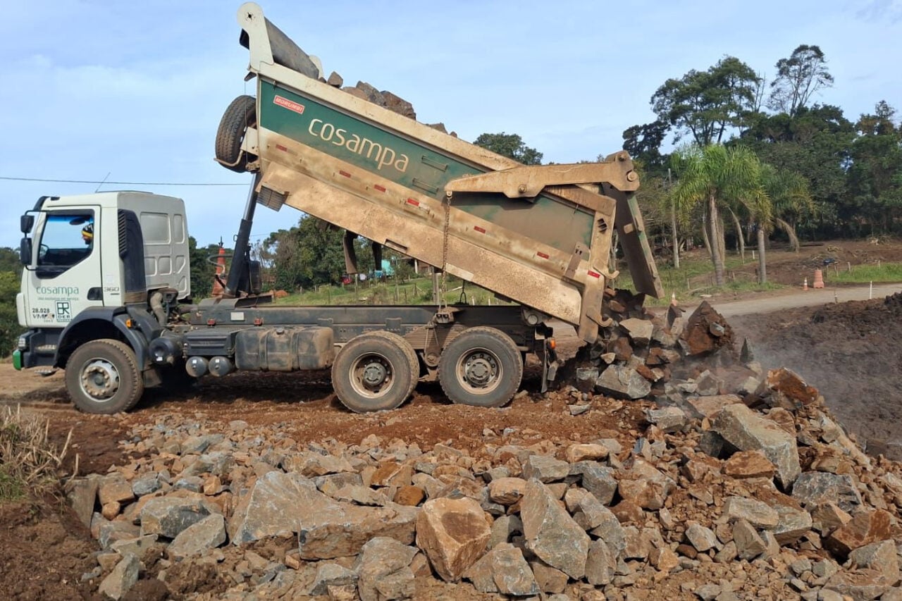Obras na PR-160 entre Imbaú e Reserva, Nos Campos Gerais