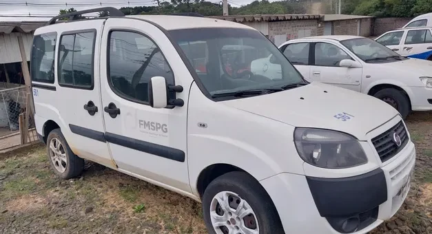 Automóvel branco