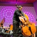 O músico Rodrigo Fávaro em apresentação