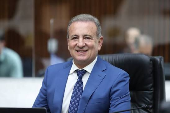 Deputado estadual Moacyr Fadel no Plenário da Assembleia Legislativa do Paraná