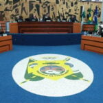 Plenário da Câmara de Ponta Grossa em imagem divulgada pela Casa de Leis, voltada à Mesa Diretora