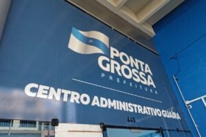 Placa da Prefeitura de Ponta Grossa