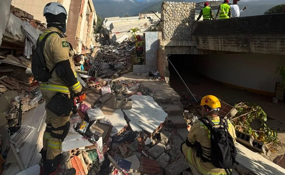 bombeiros-parana-resgate-sobreviventes-terremotos-venezuela-3-960×592