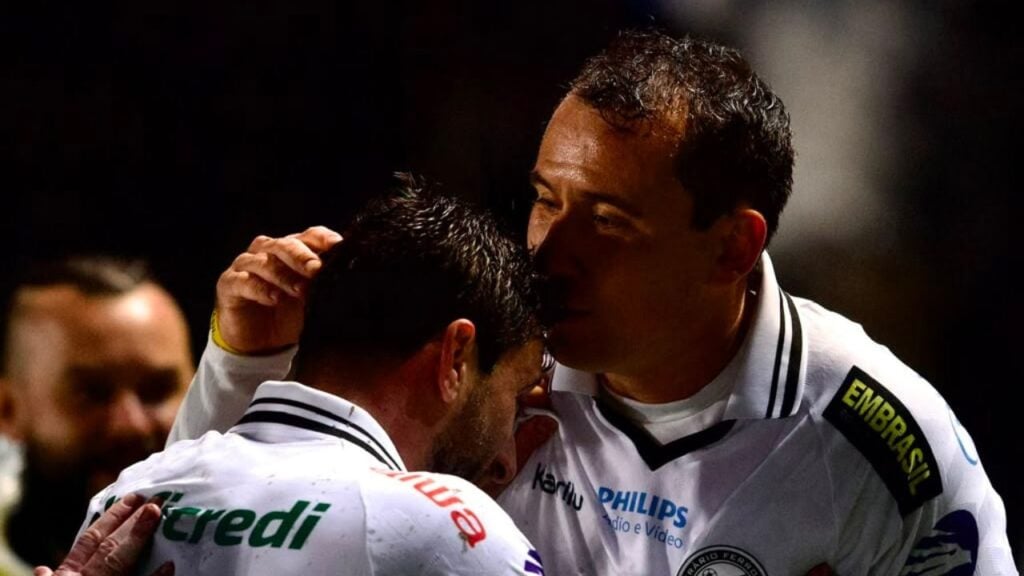 Fantasma vence mais uma