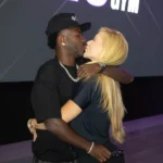 Vini Junior beijando Virginia